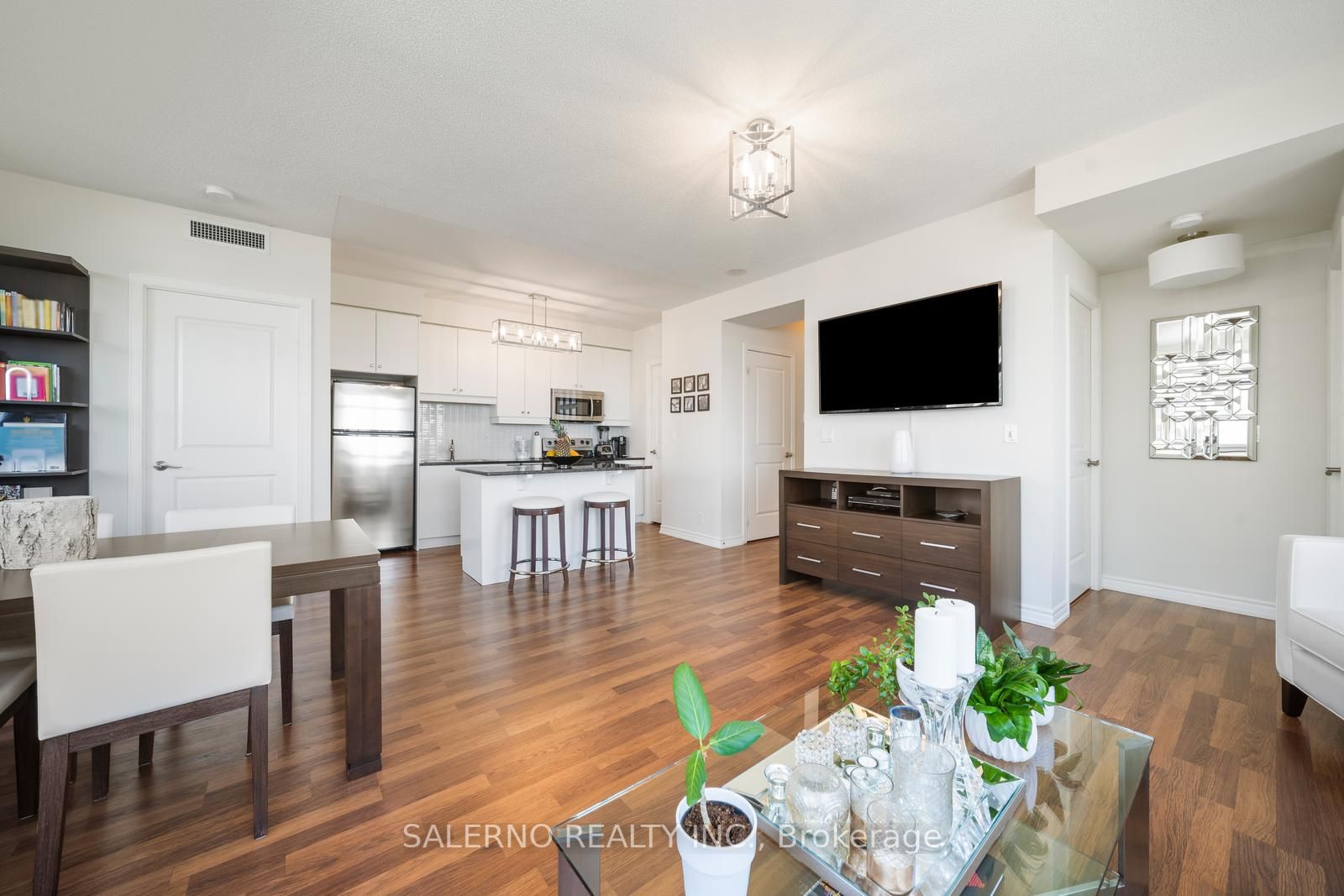 9225 Jane St, #1105