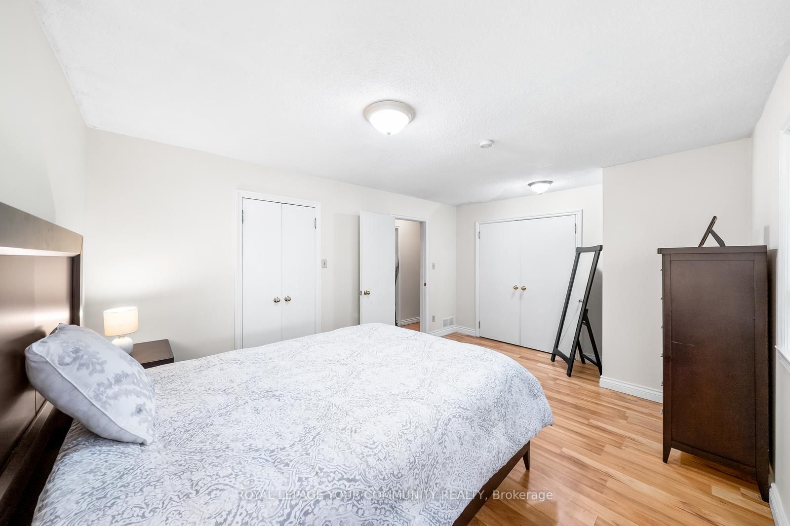2400 King Rd