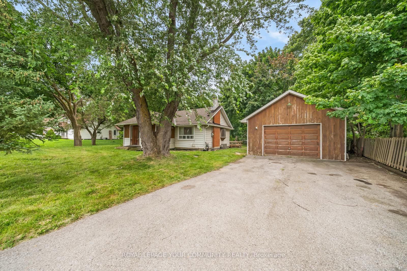 2400 King Rd