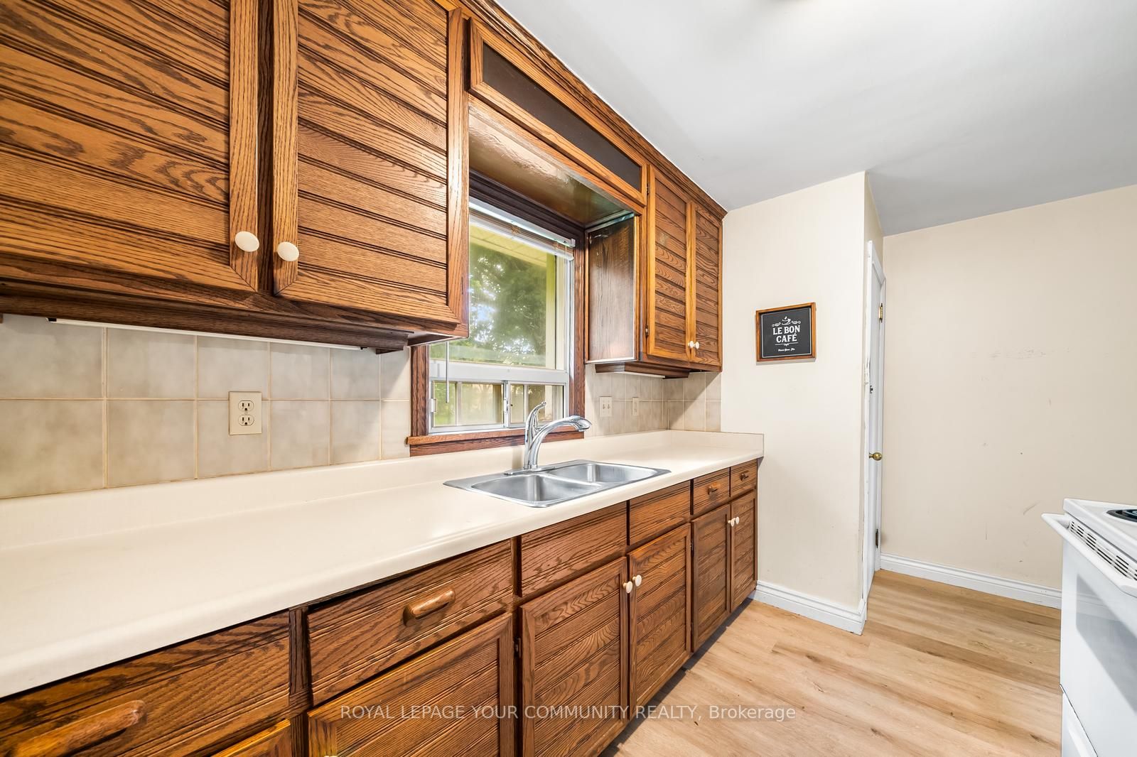 2400 King Rd