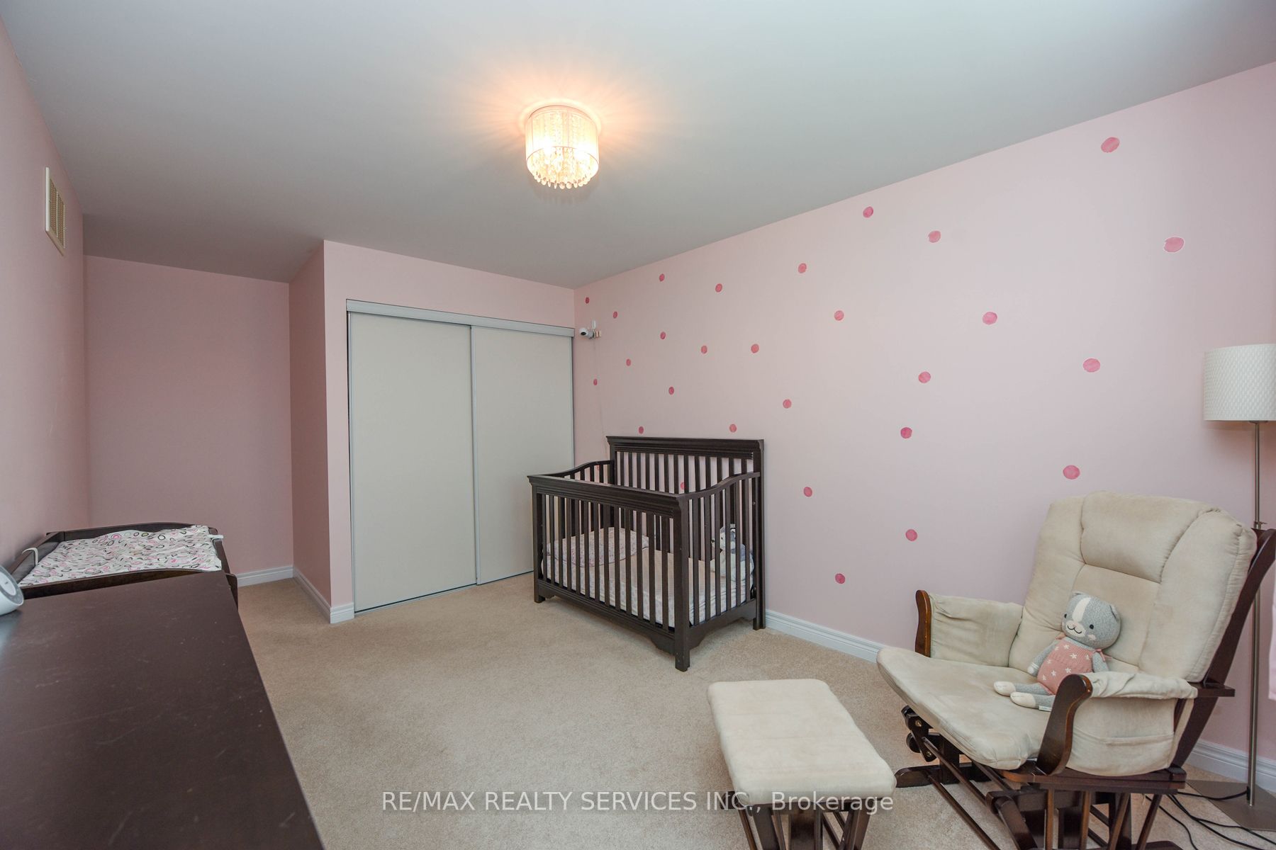25 Swenson St