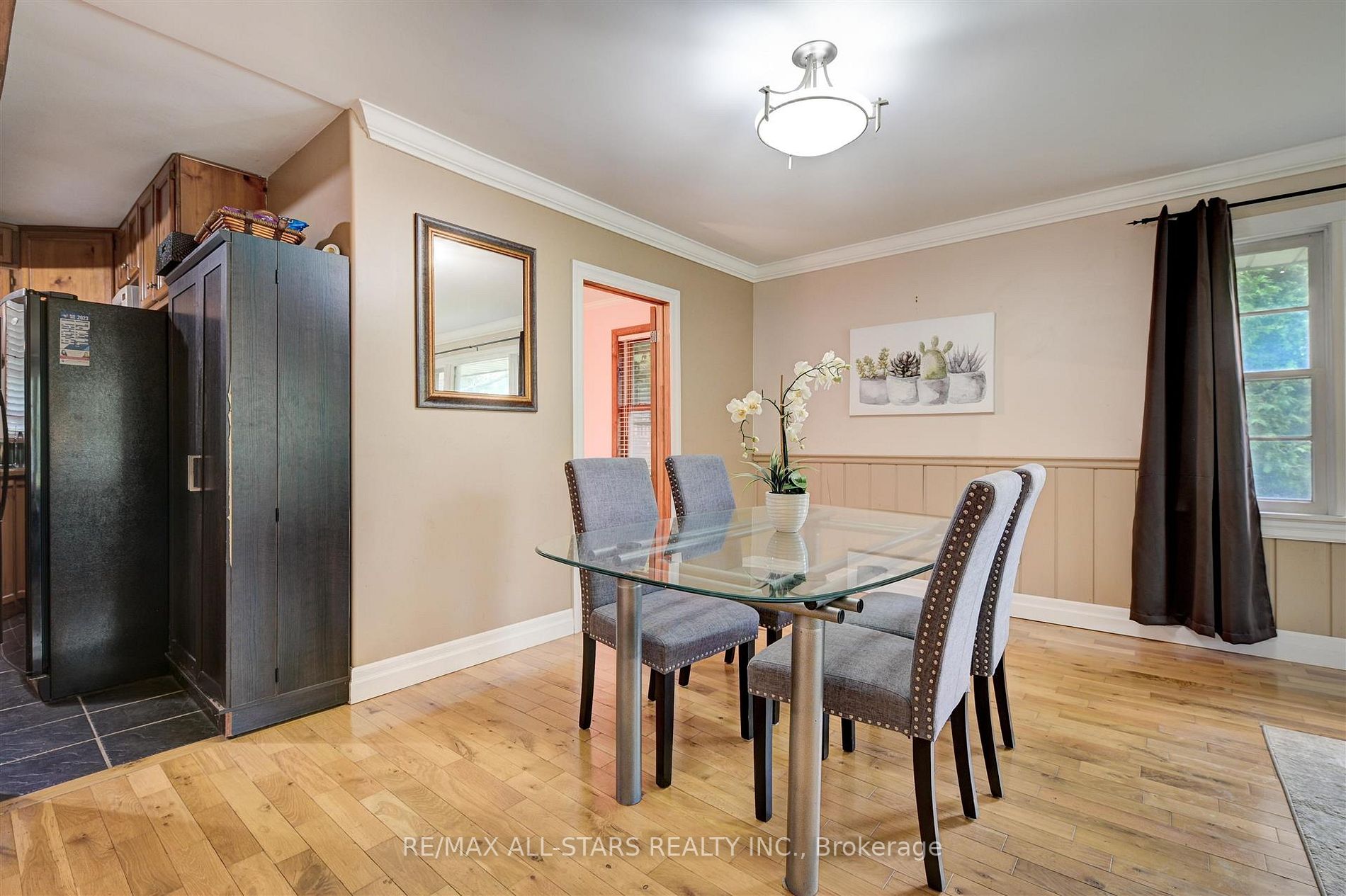 18 Tindall Lane