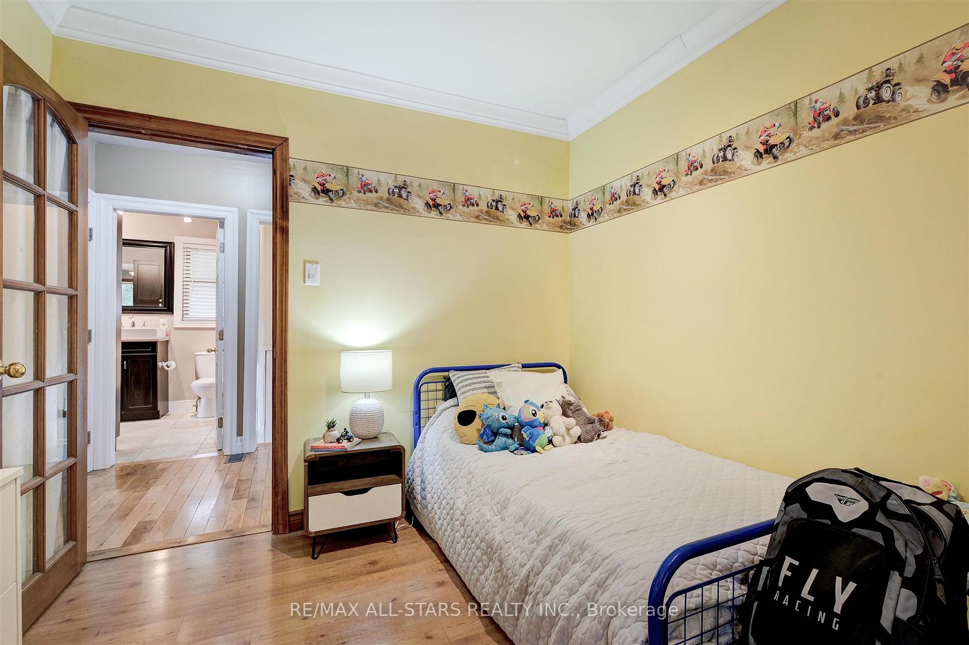 18 Tindall Lane