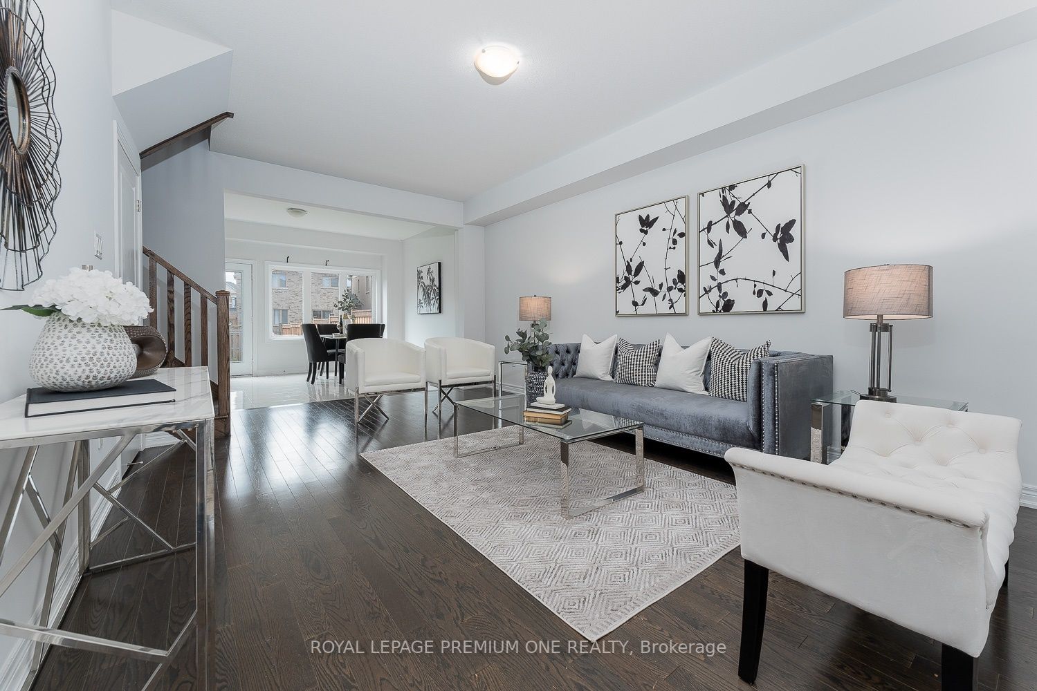 1514 Mcroberts Cres