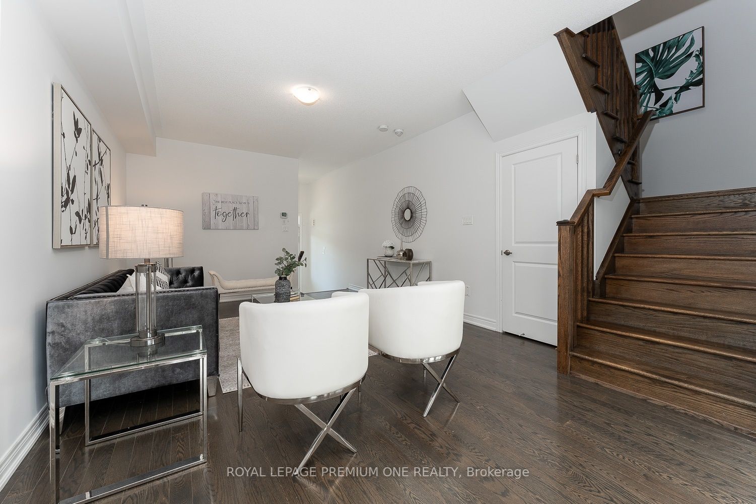 1514 Mcroberts Cres