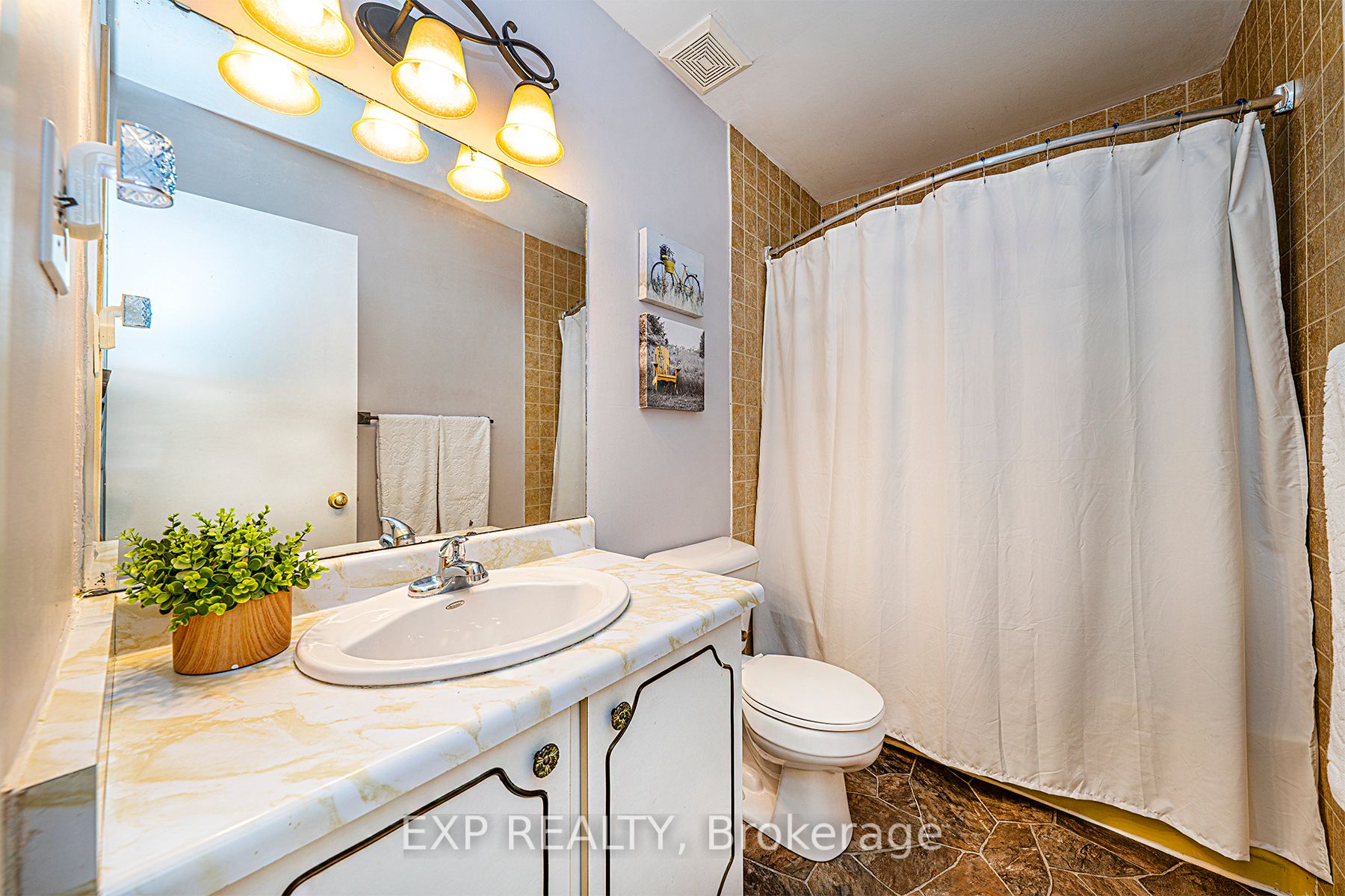 Listing N6775638 - Large Photo # 20