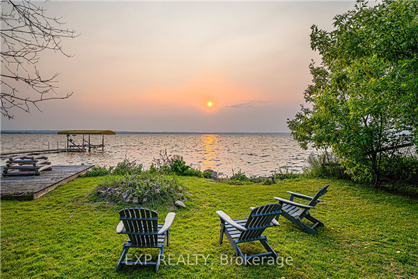 496 Lake Dr S, Georgina