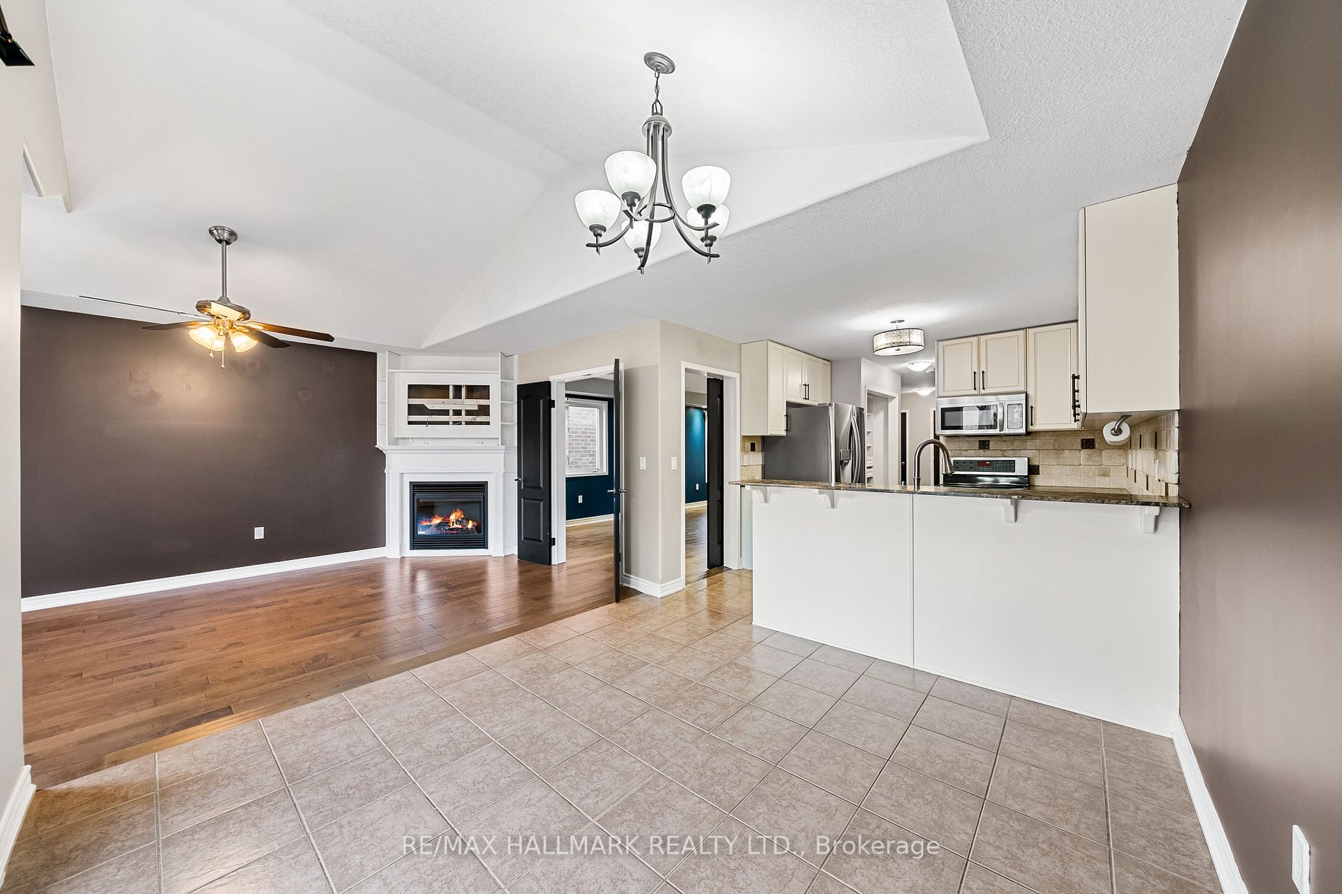 1821 Lamstone St, #Upper