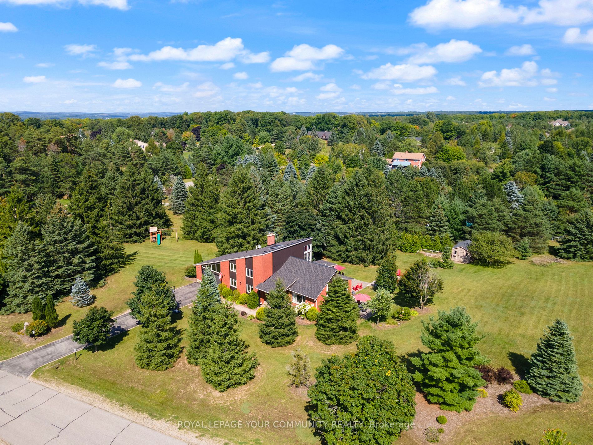 6 Silver Spring Cres