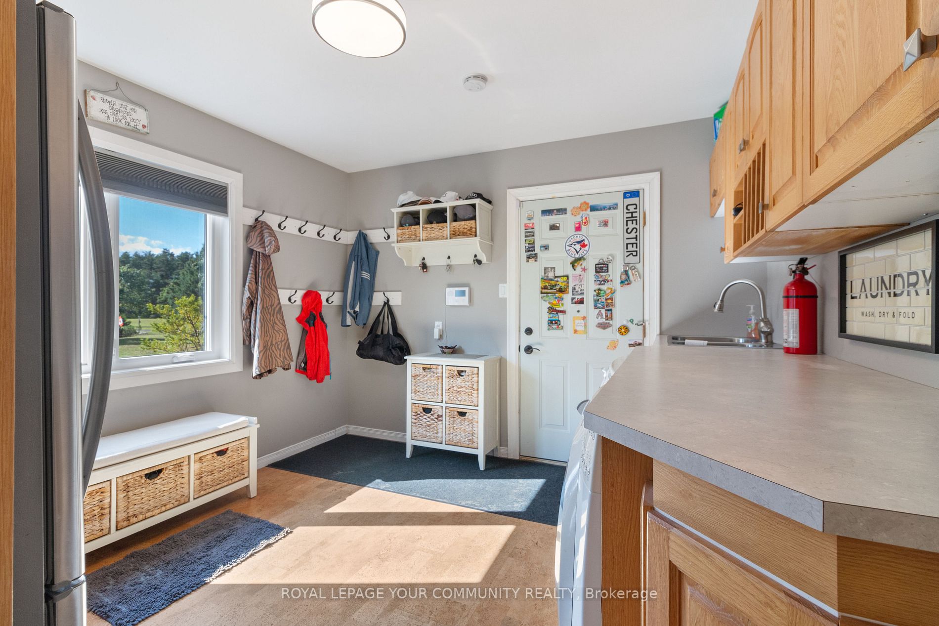 6 Silver Spring Cres