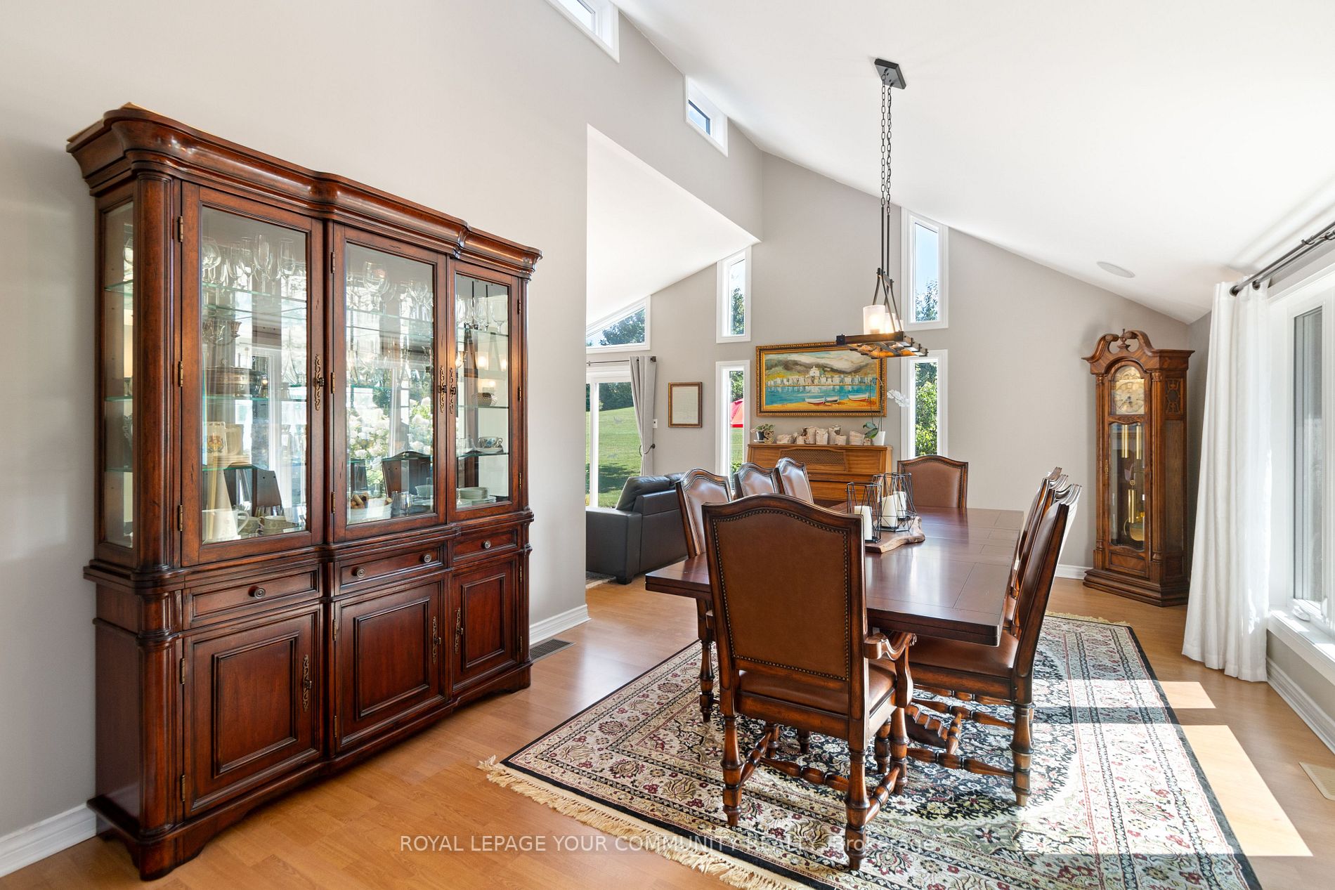 6 Silver Spring Cres