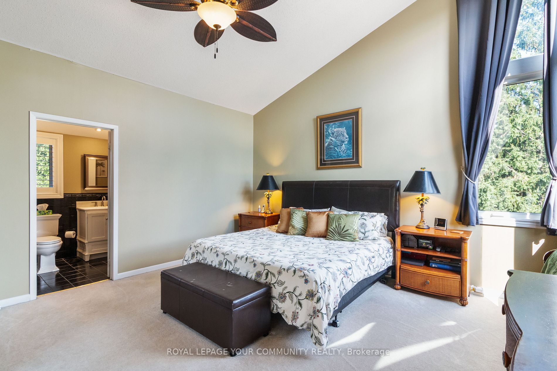 6 Silver Spring Cres