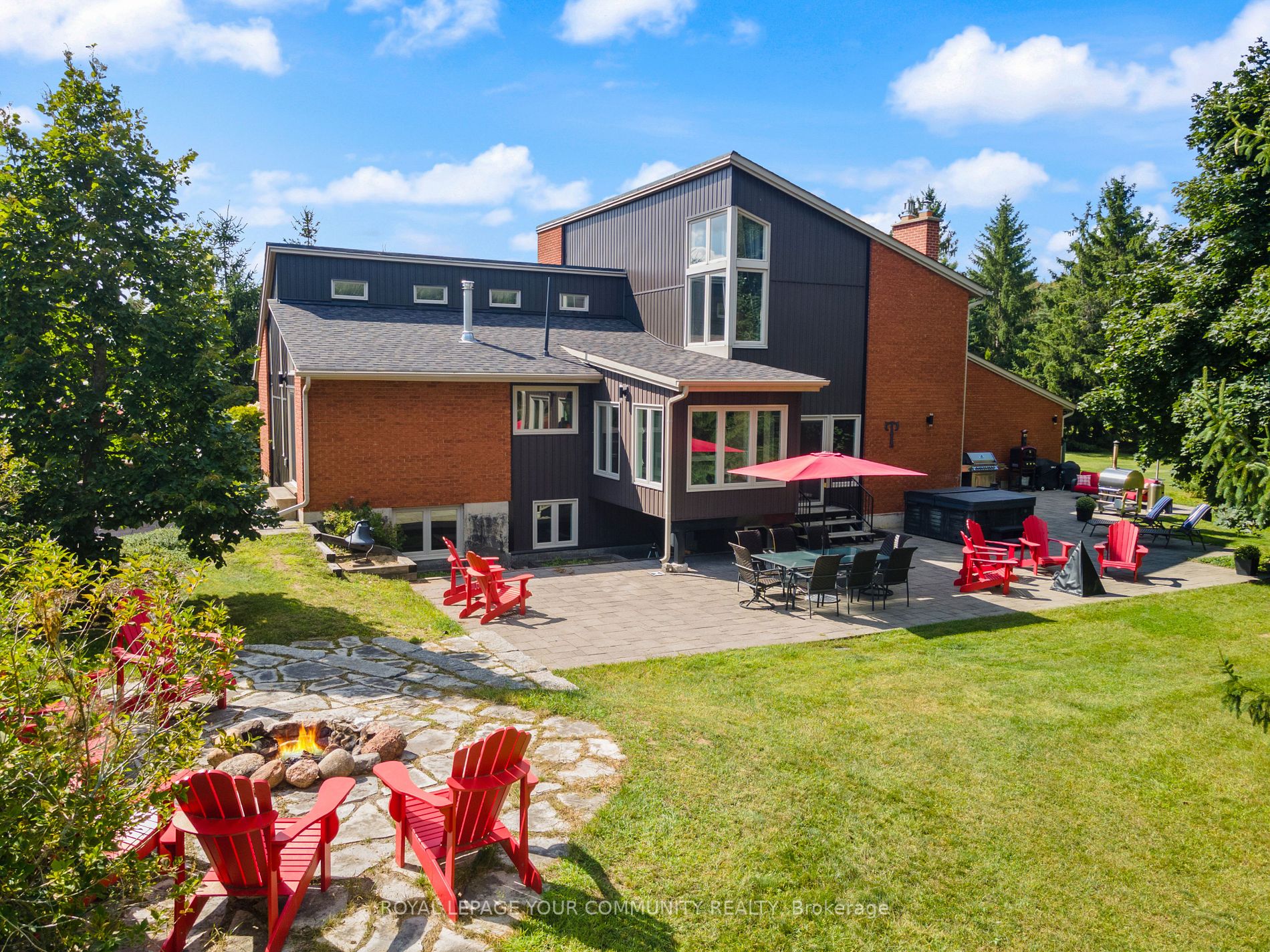 6 Silver Spring Cres