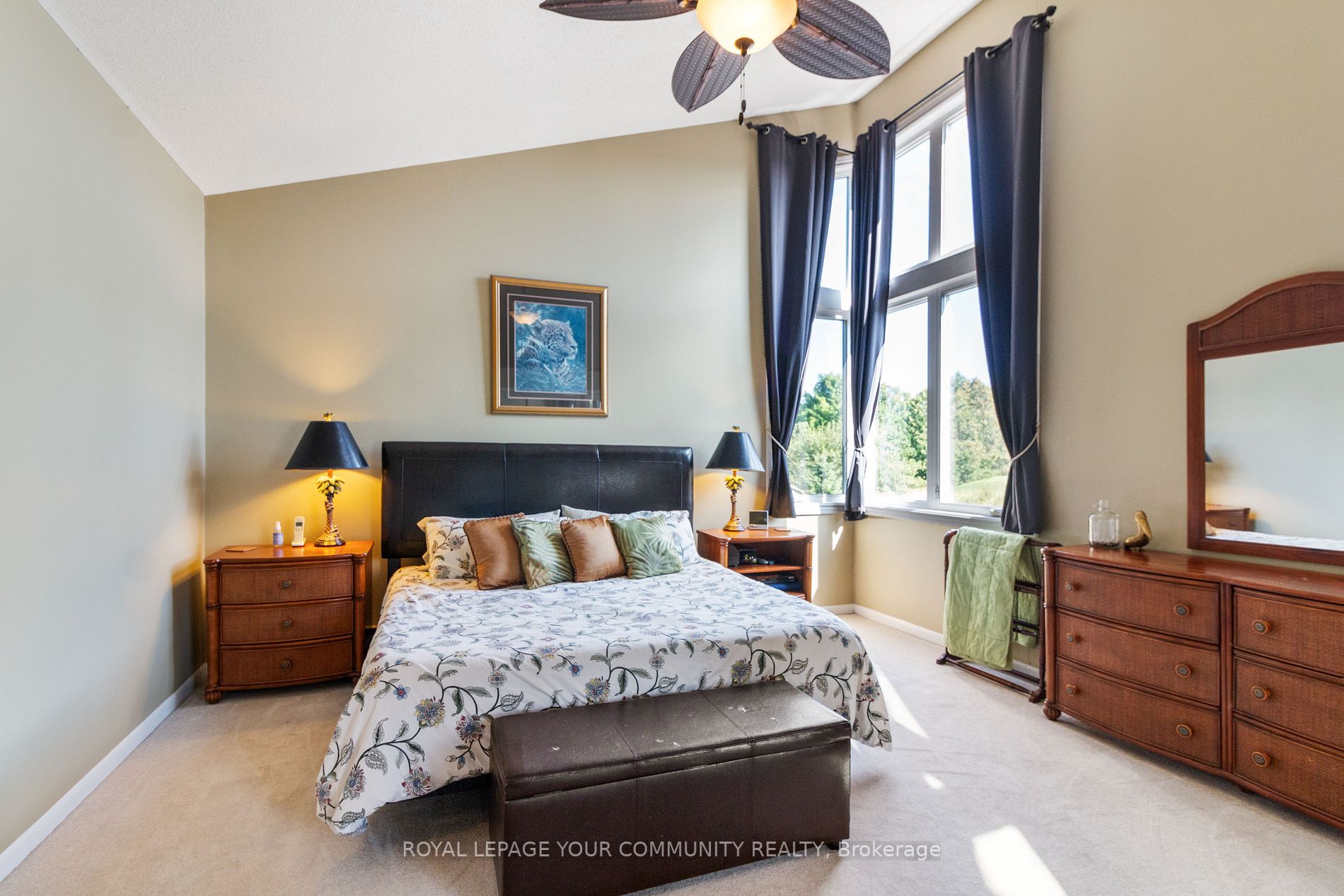 6 Silver Spring Cres