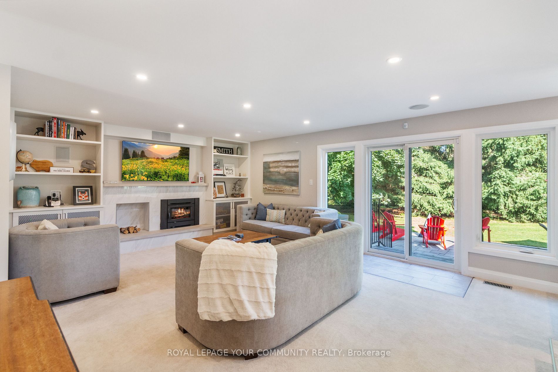 6 Silver Spring Cres