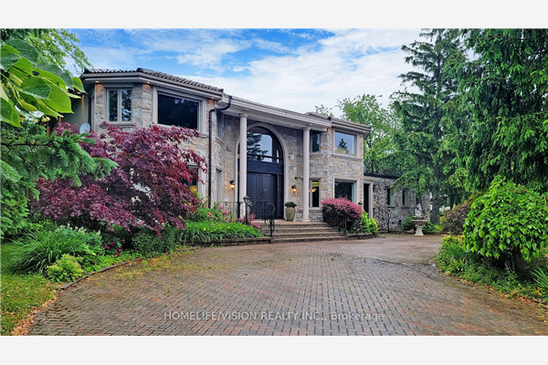 716 Woodland Acres Cres, Vaughan
