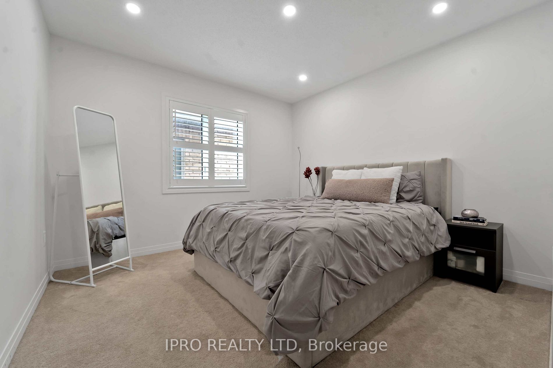 62 Pridham Pl