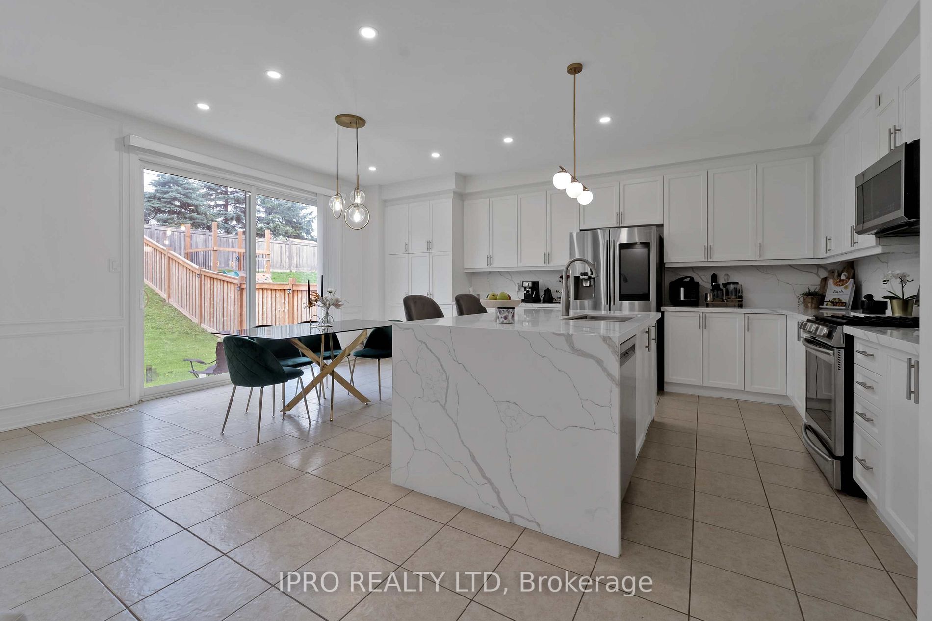 62 Pridham Pl