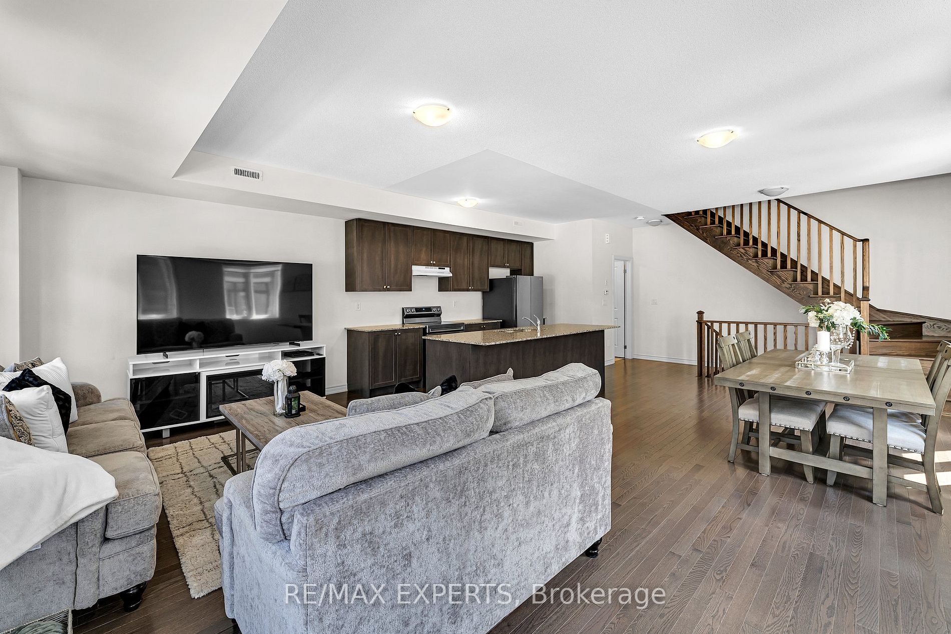 43 Elsinore St