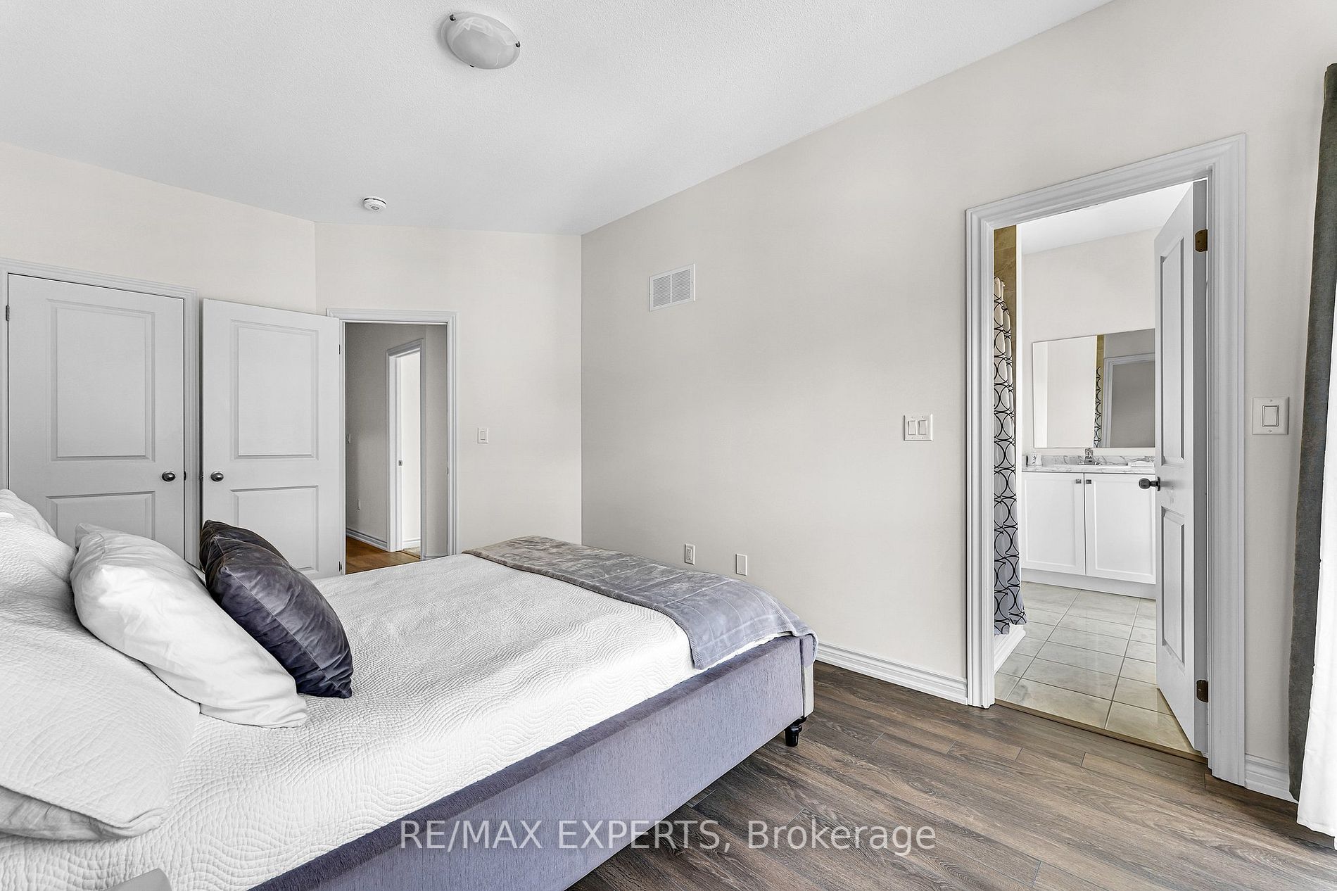 43 Elsinore St