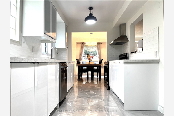 4 Kilkenny Pl, Richmond Hill