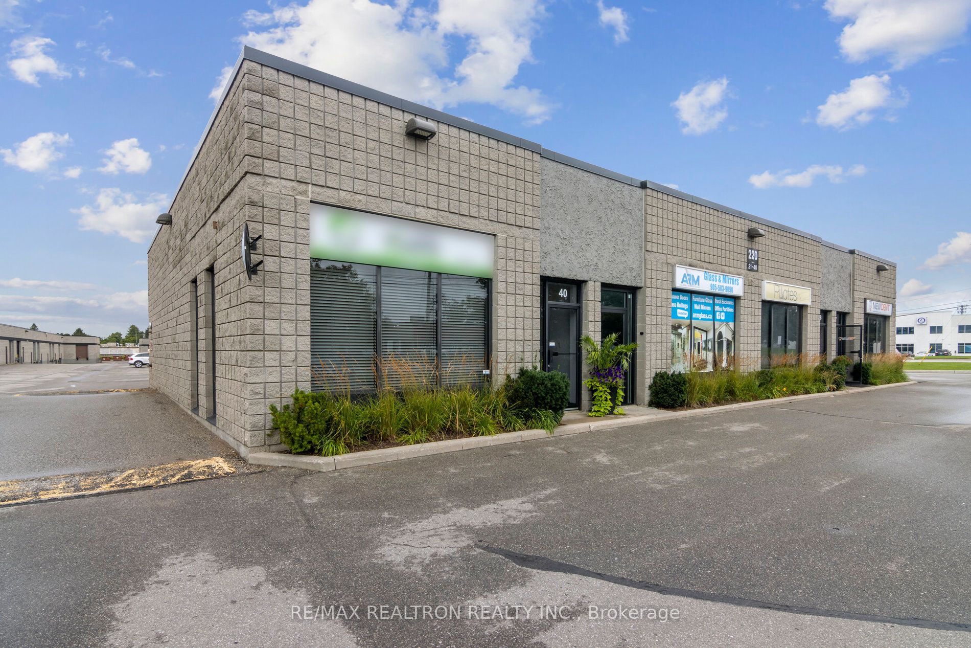 220 Industrial Pkwy S, #40