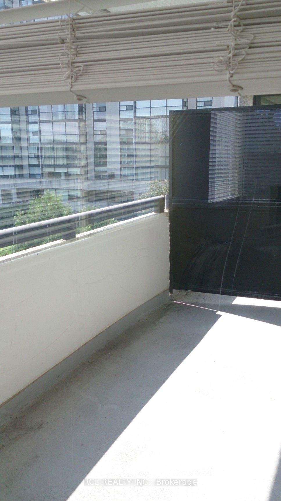 20 Harding Boulevard W, #301