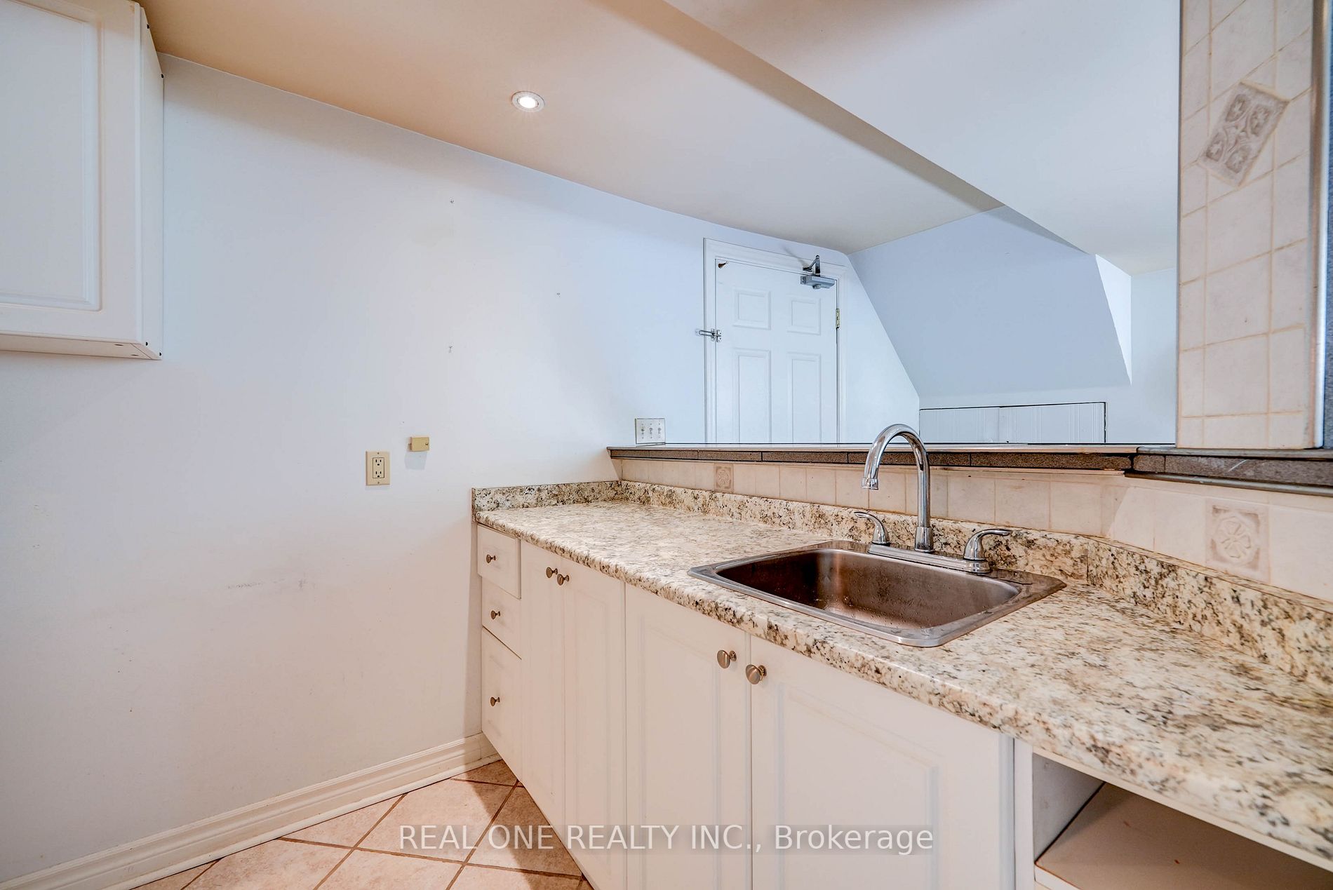 167 Felix Rd