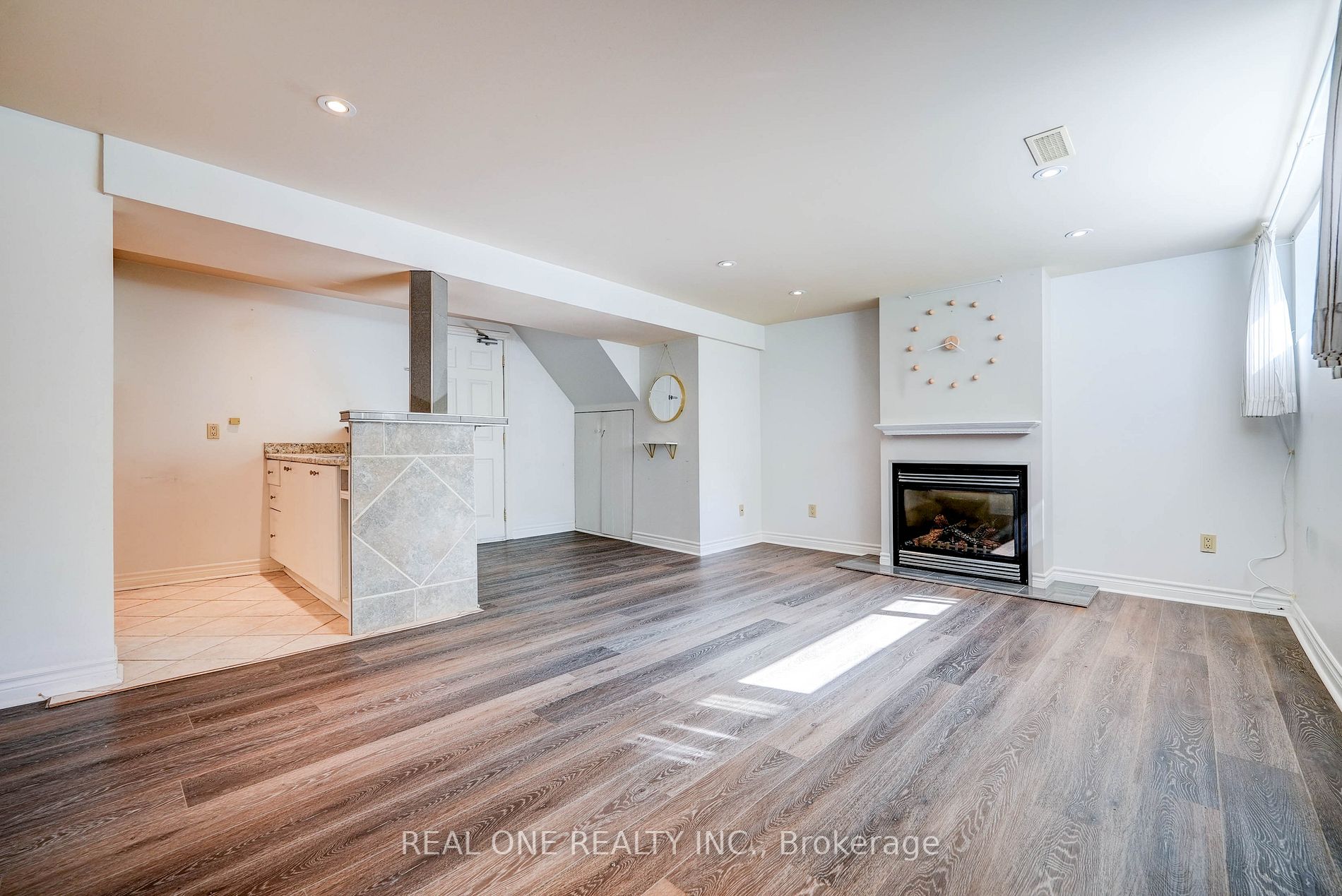 167 Felix Rd