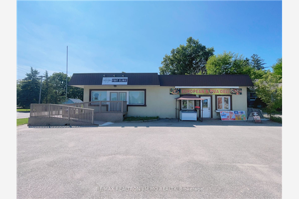 7896 Yonge St, Innisfil