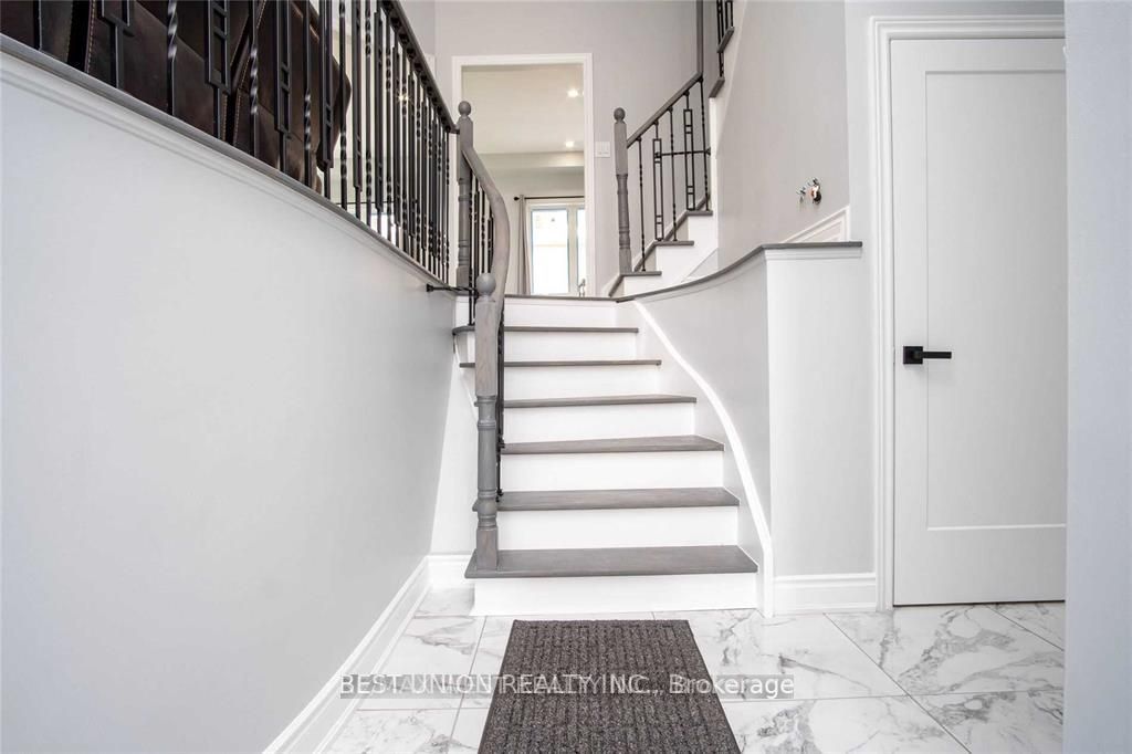 175 Sail Cres