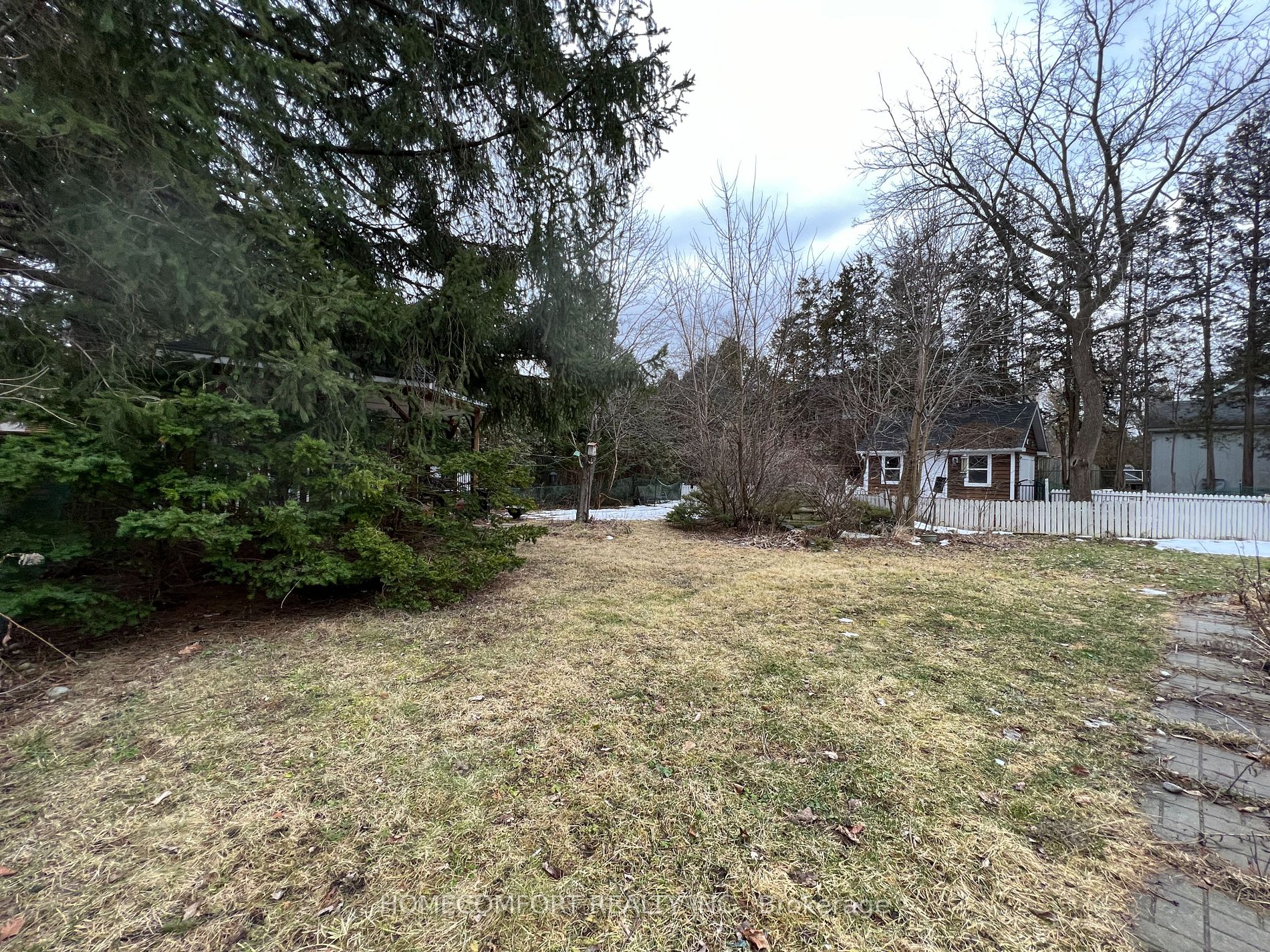 163 John St