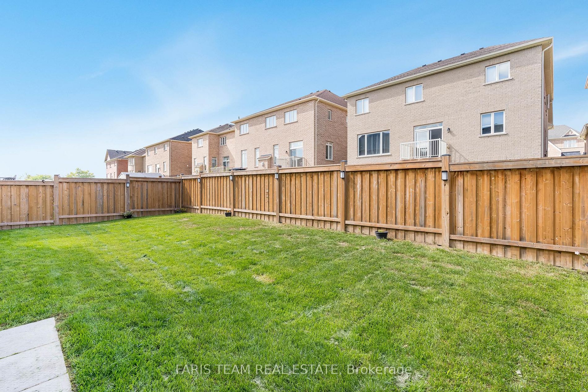 10 Flay Court