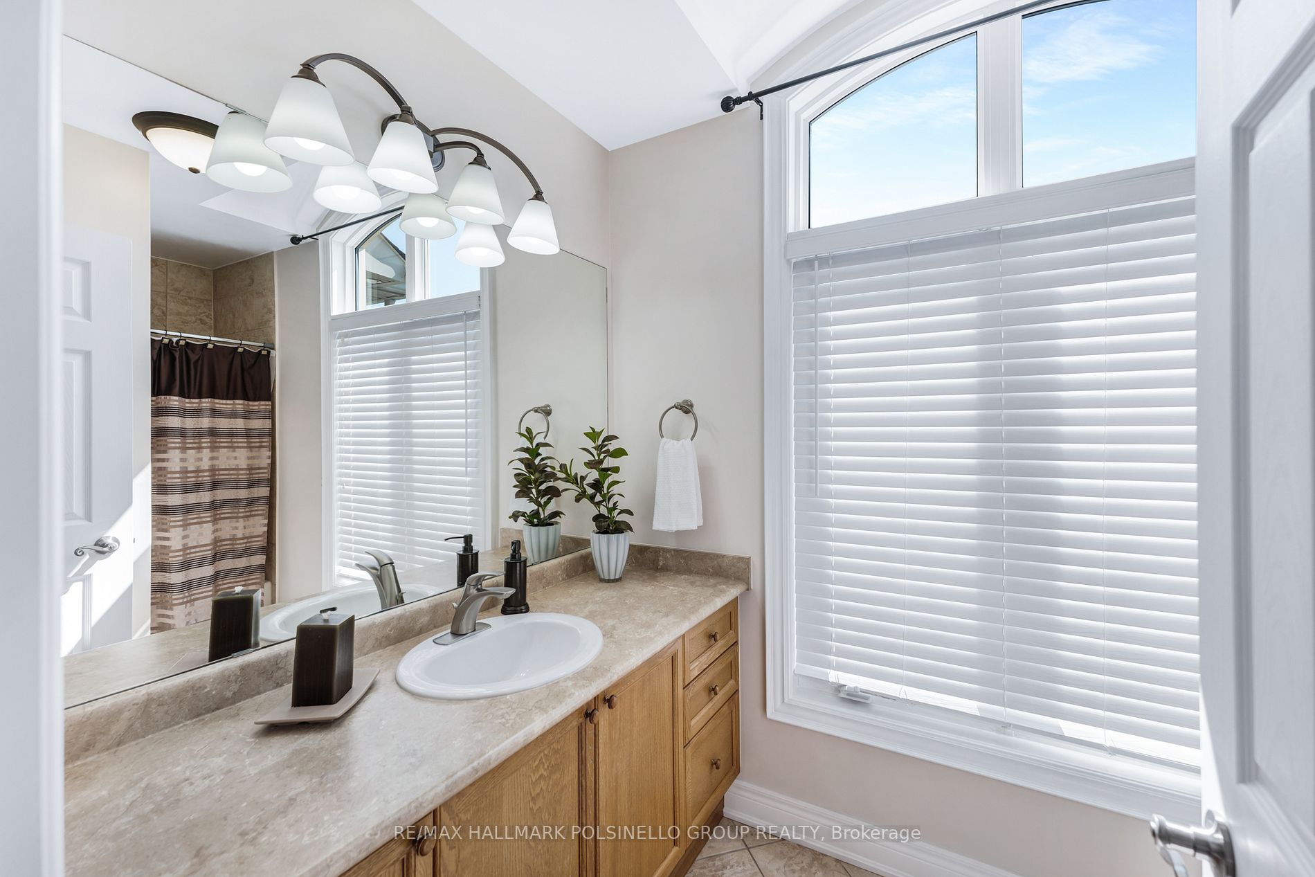 61 Weslock Cres