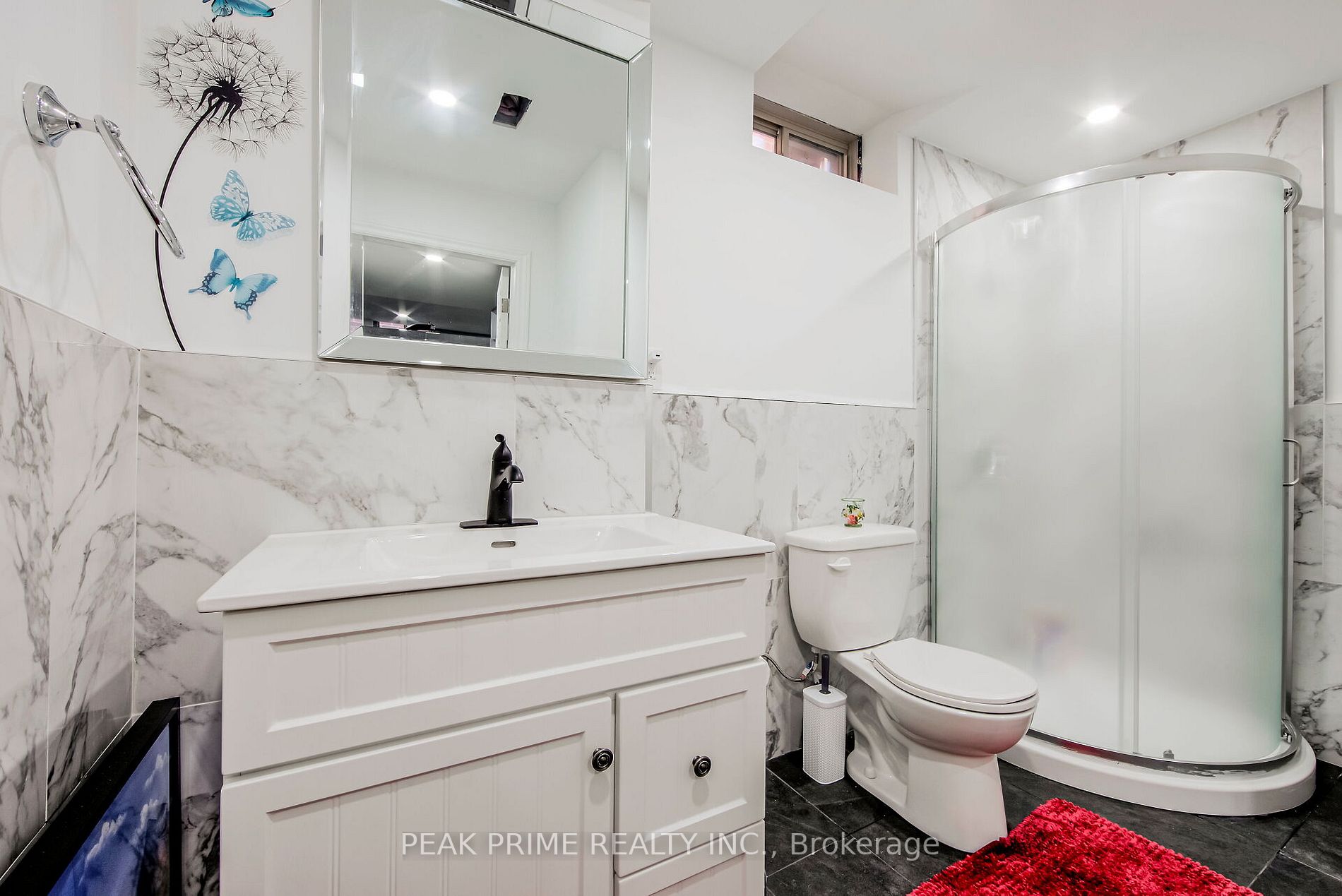 1534 Farrow Cres
