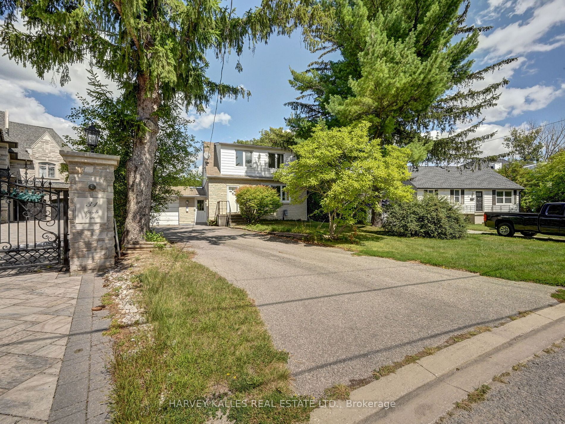 29 Boyle Dr