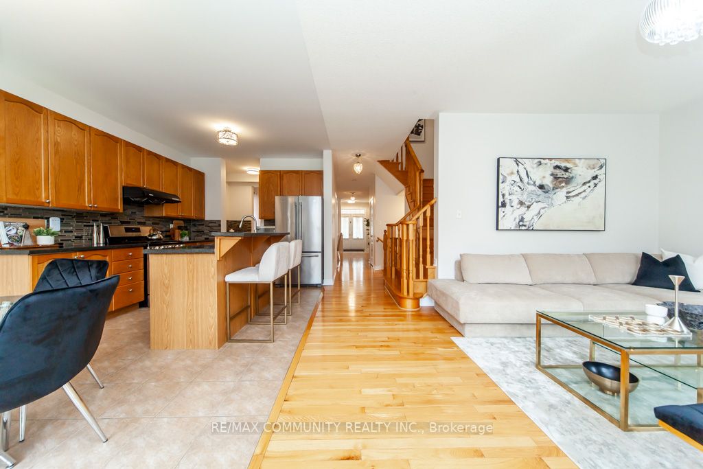 132 Oakborough Dr