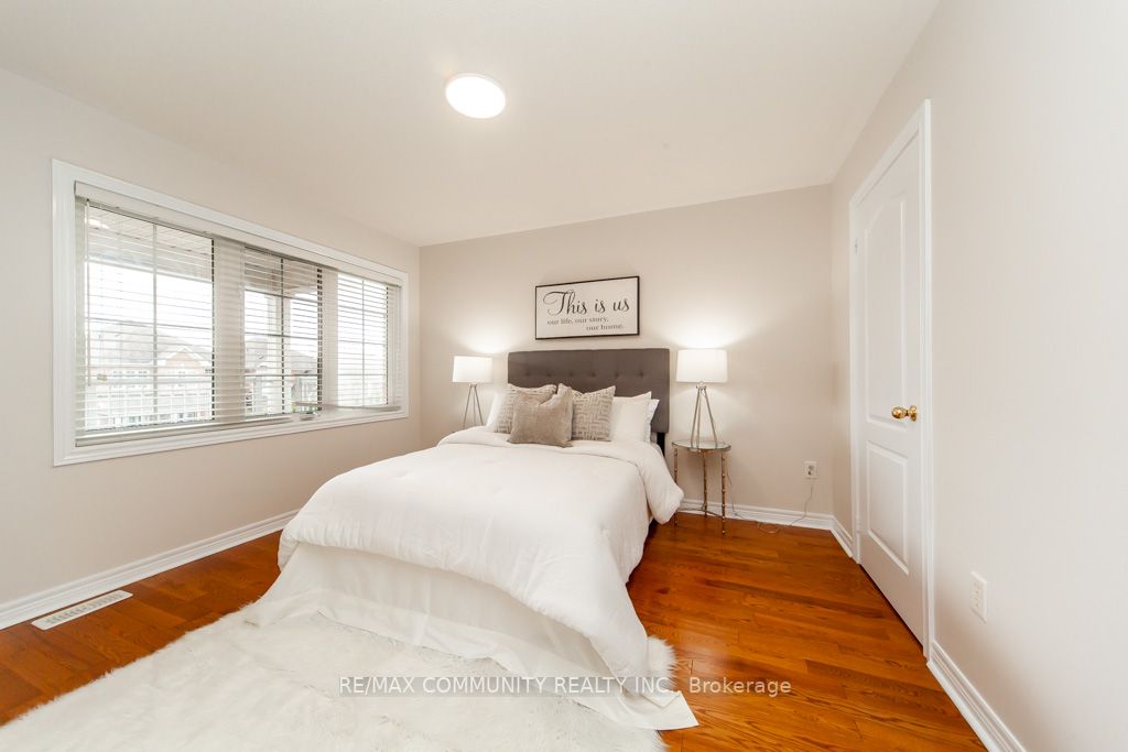 132 Oakborough Dr