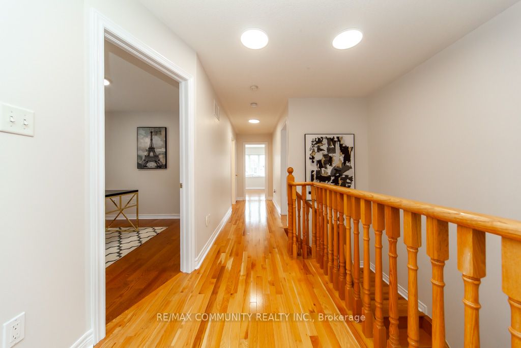 132 Oakborough Dr