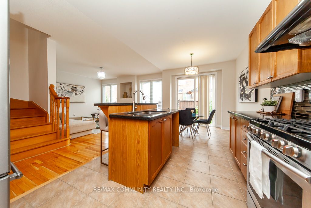 132 Oakborough Dr