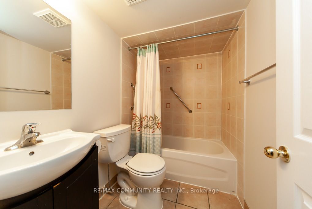 132 Oakborough Dr
