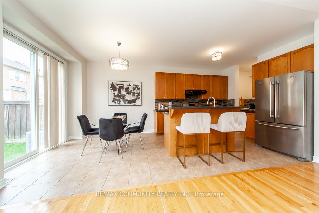 132 Oakborough Dr
