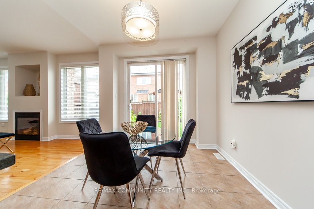 132 Oakborough Dr
