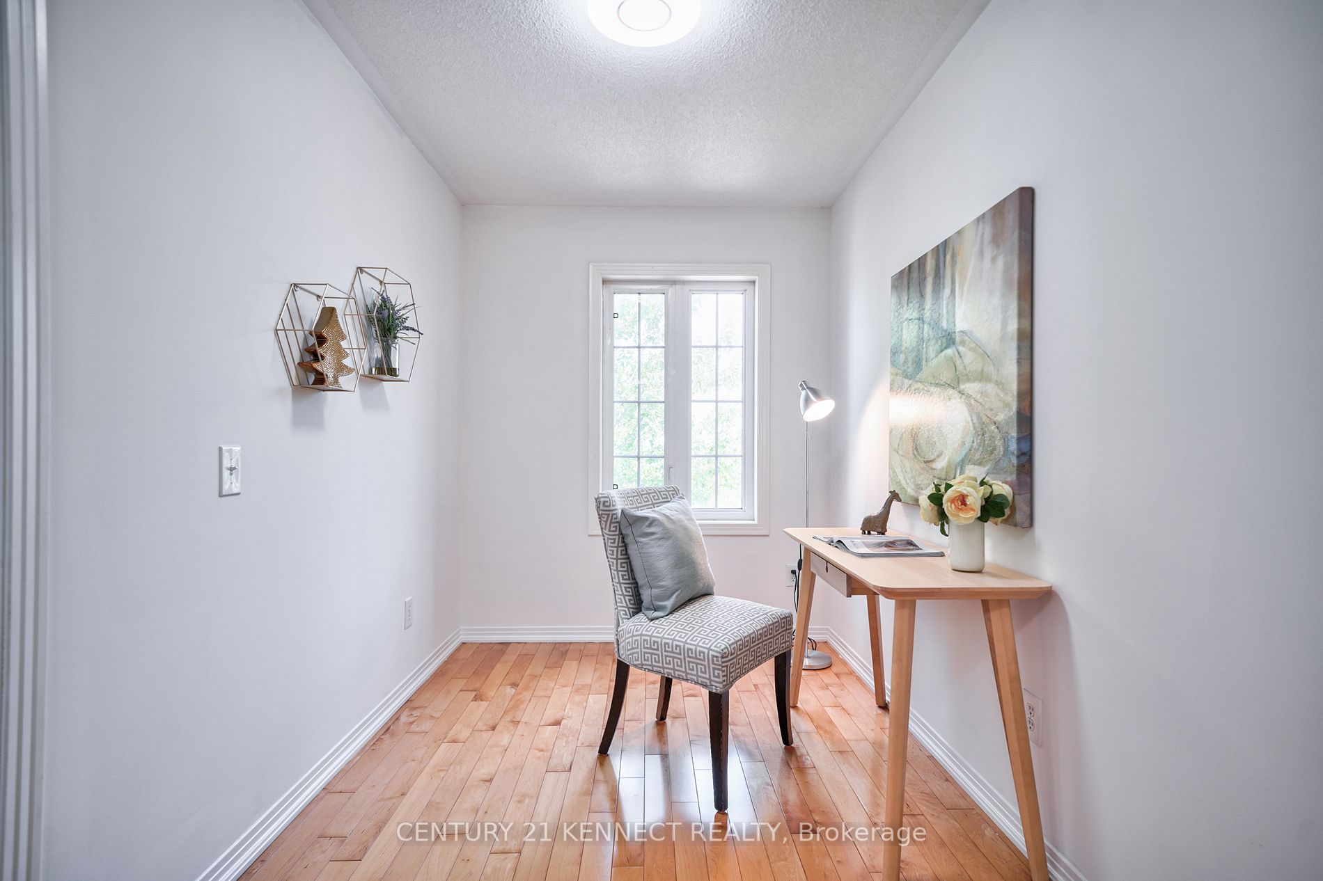 405 Dowson Loop