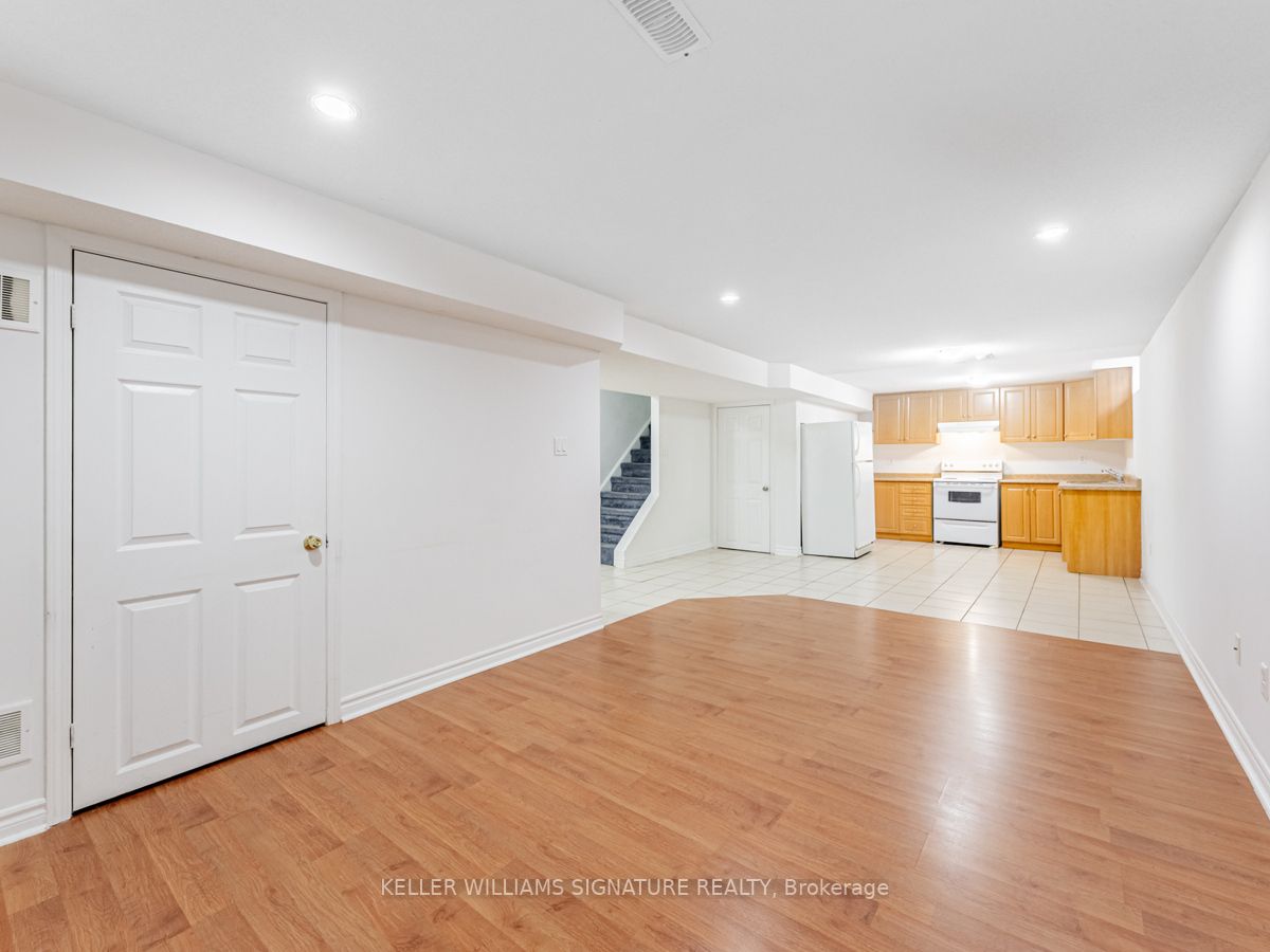 122 America Ave, #Lower