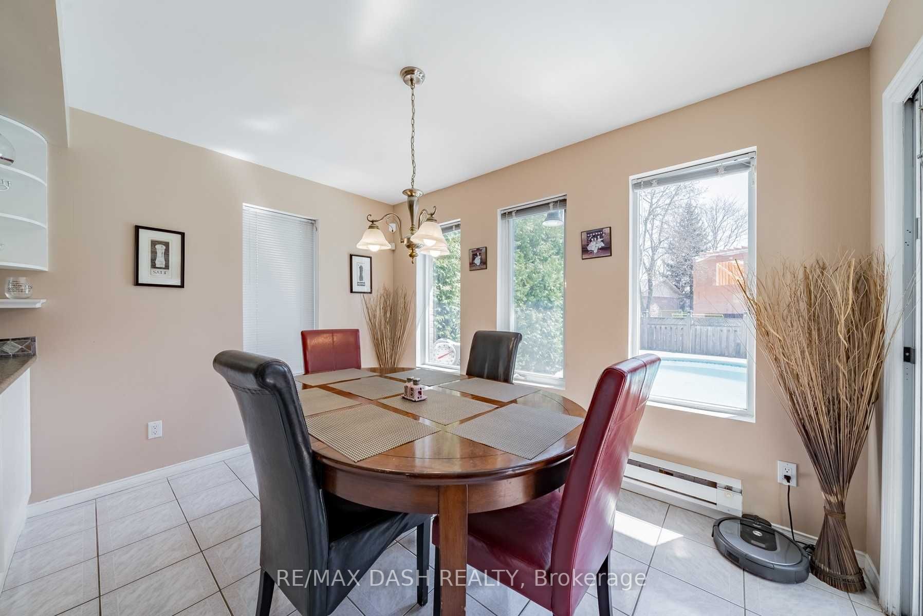 21 Mayvern Cres