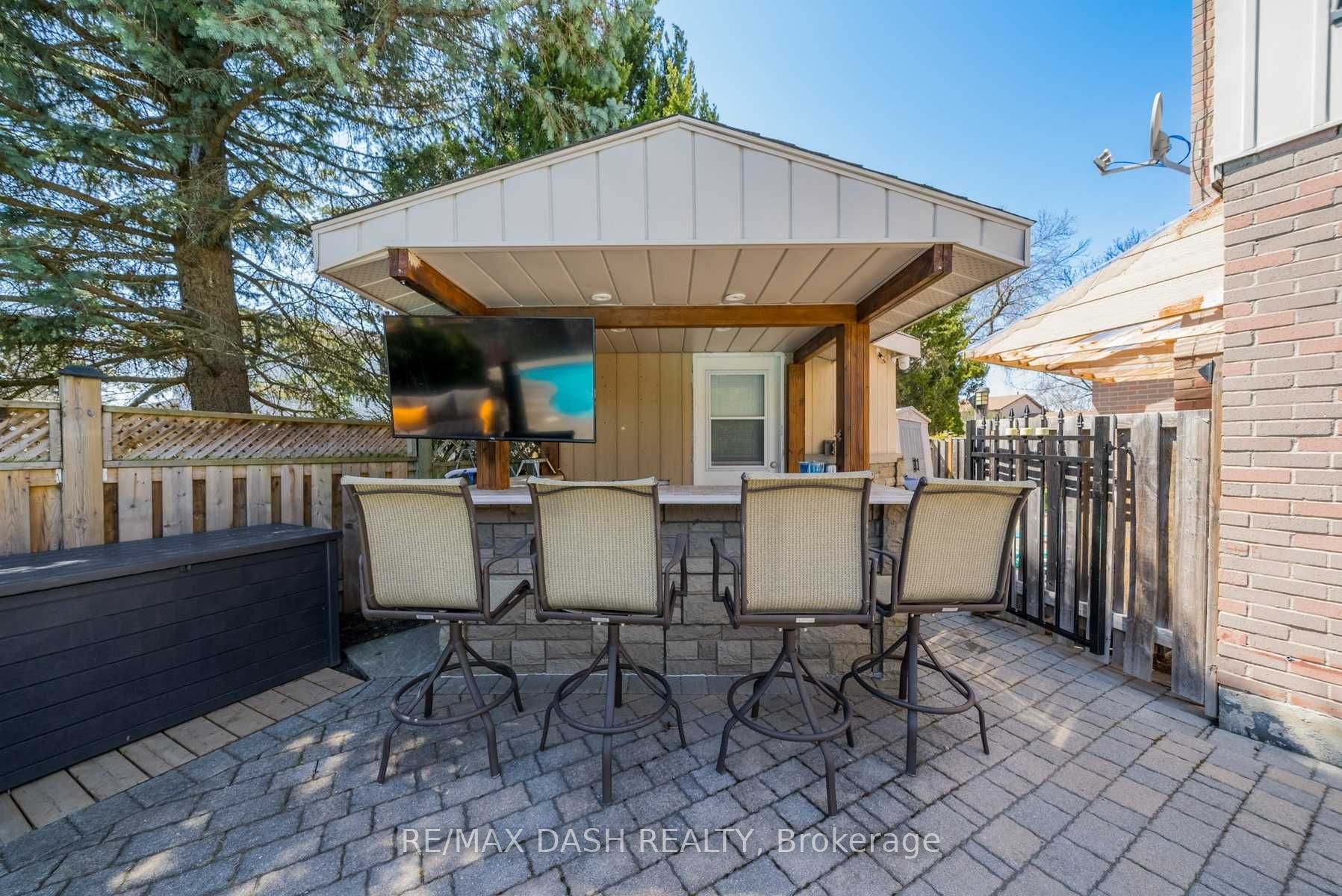 21 Mayvern Cres