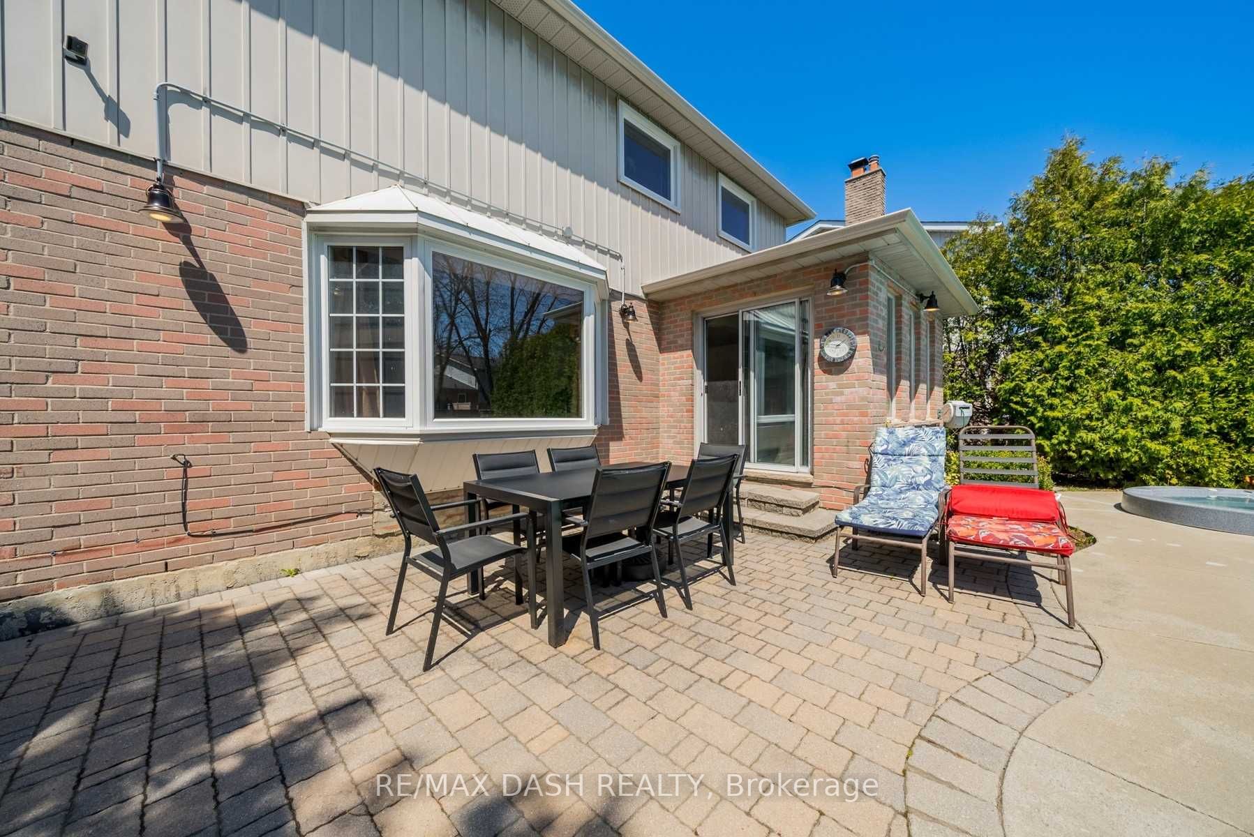 21 Mayvern Cres
