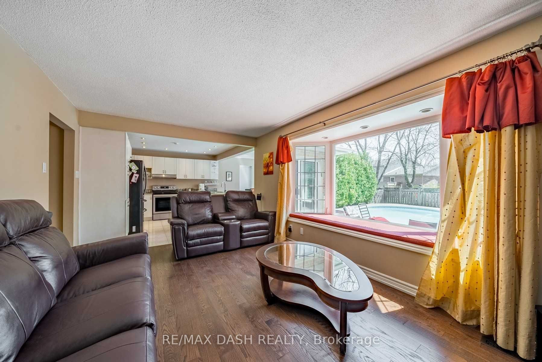 21 Mayvern Cres