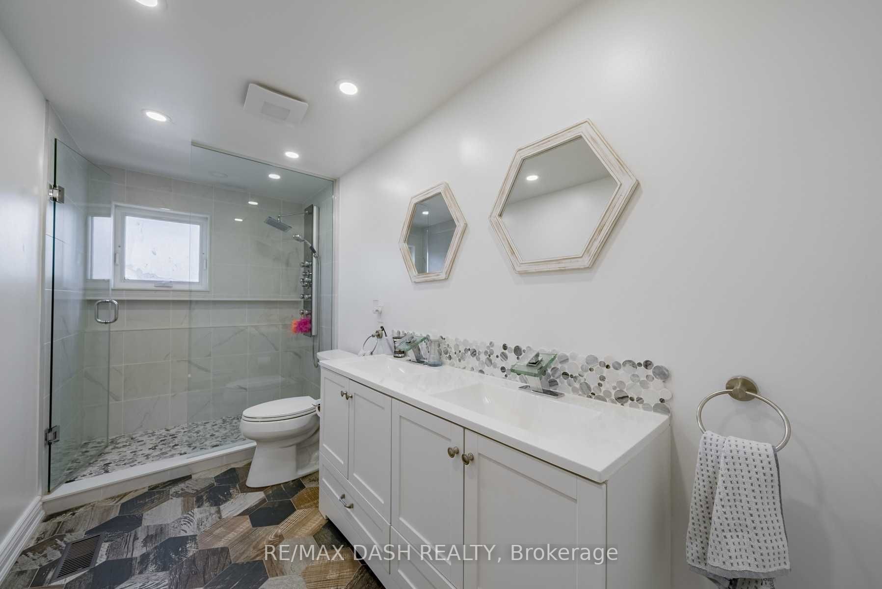 21 Mayvern Cres